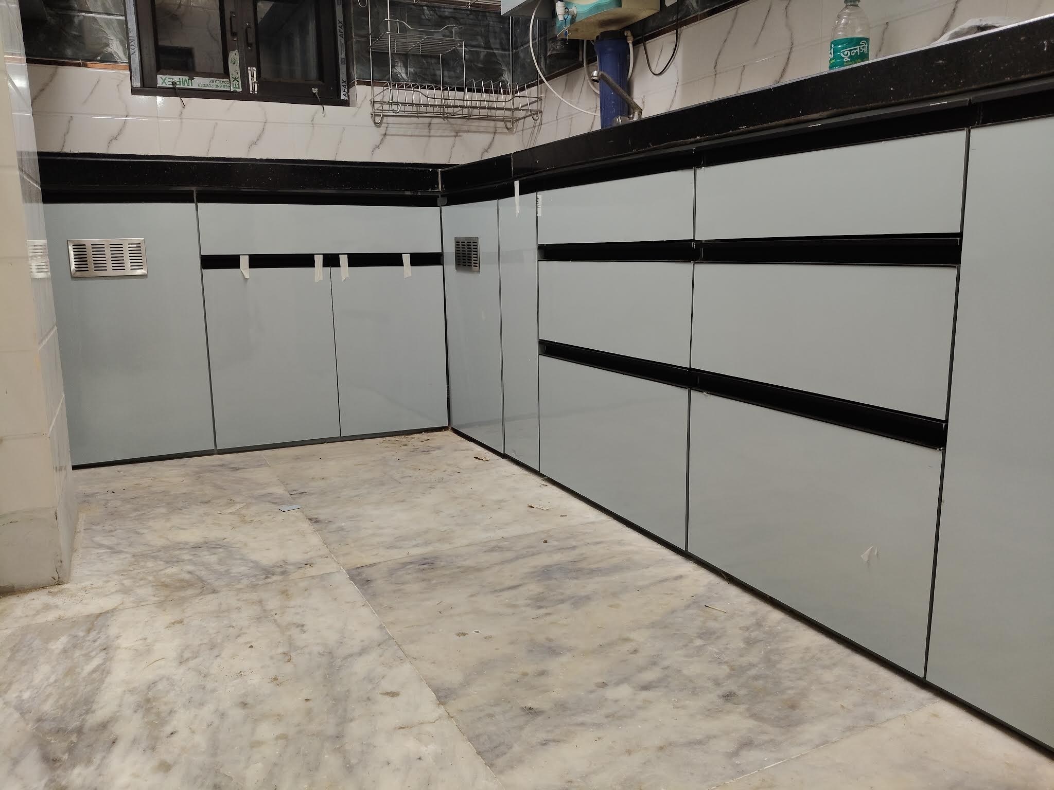 Kitchen lower cabinets and storage drawers